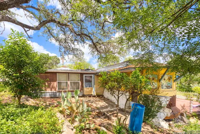 $1,725,000 | 2422 Hillcrest Drive, San Antonio, TX 78228