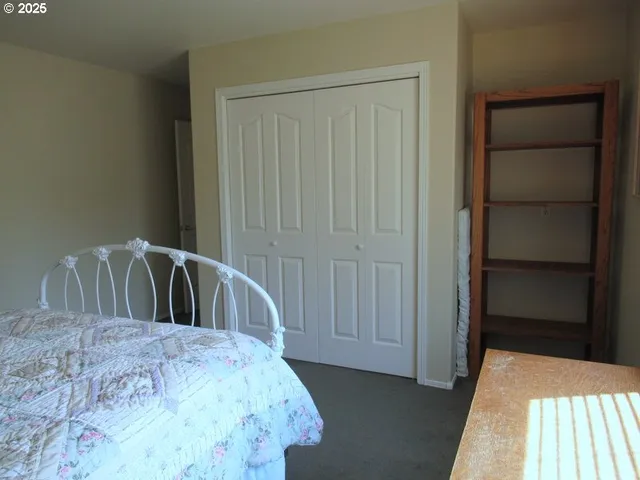 a view of a bedroom