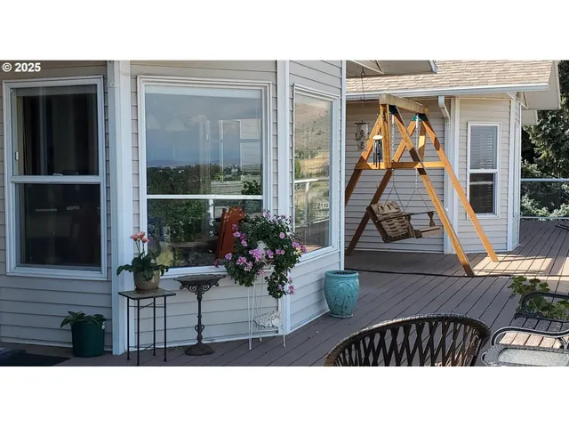 a black and white photo of a house
