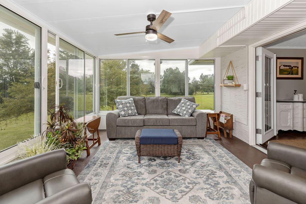 13412 Heimberger Road Northwest Baltimore, OH 43105 - Photo 14 of 98 13-SunRoom