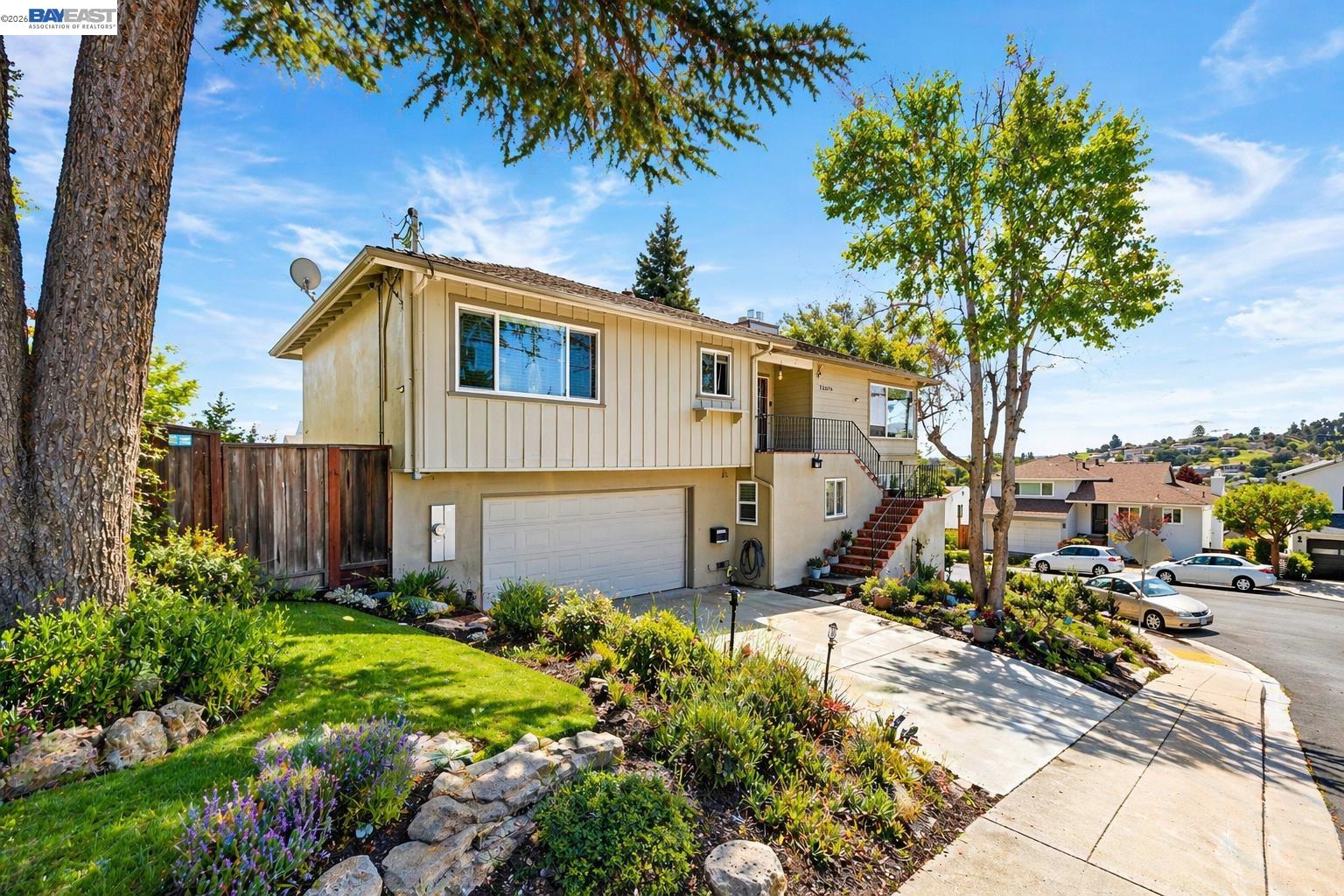 17676 Garland Court Castro Valley, CA 94546 - Photo 3 of 24