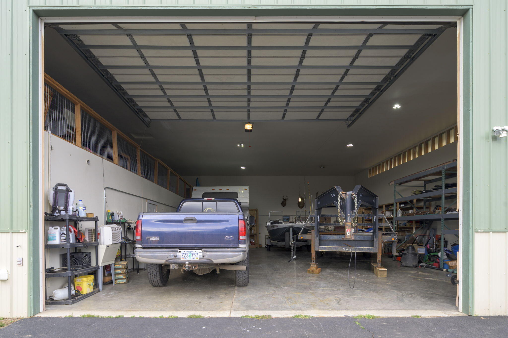 7213 Southwest Shad Road Terrebonne, OR 97760 - Photo 44 of 72 huge heated shop