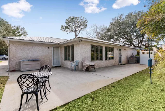 $665,000 | 3 Barnes Avenue, Unit A, Jekyll Island, GA 31527