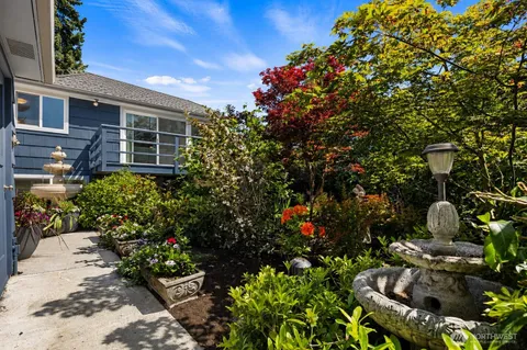 $1,348,888 | 707 West Bertona Street, Seattle, WA 98119