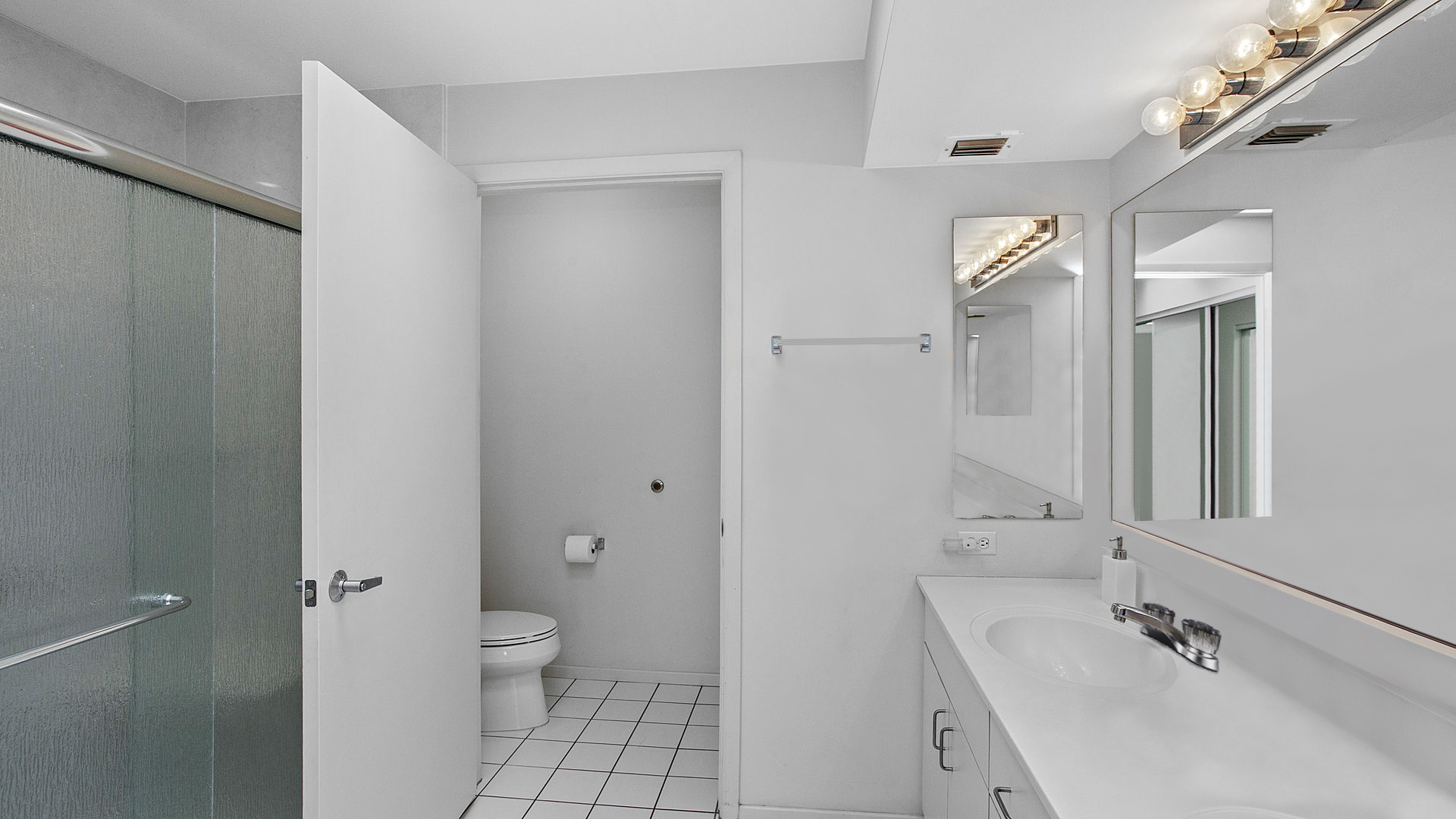 431 Kelburn Road, Unit 313 Deerfield, IL 60015 - Photo 14 of 19