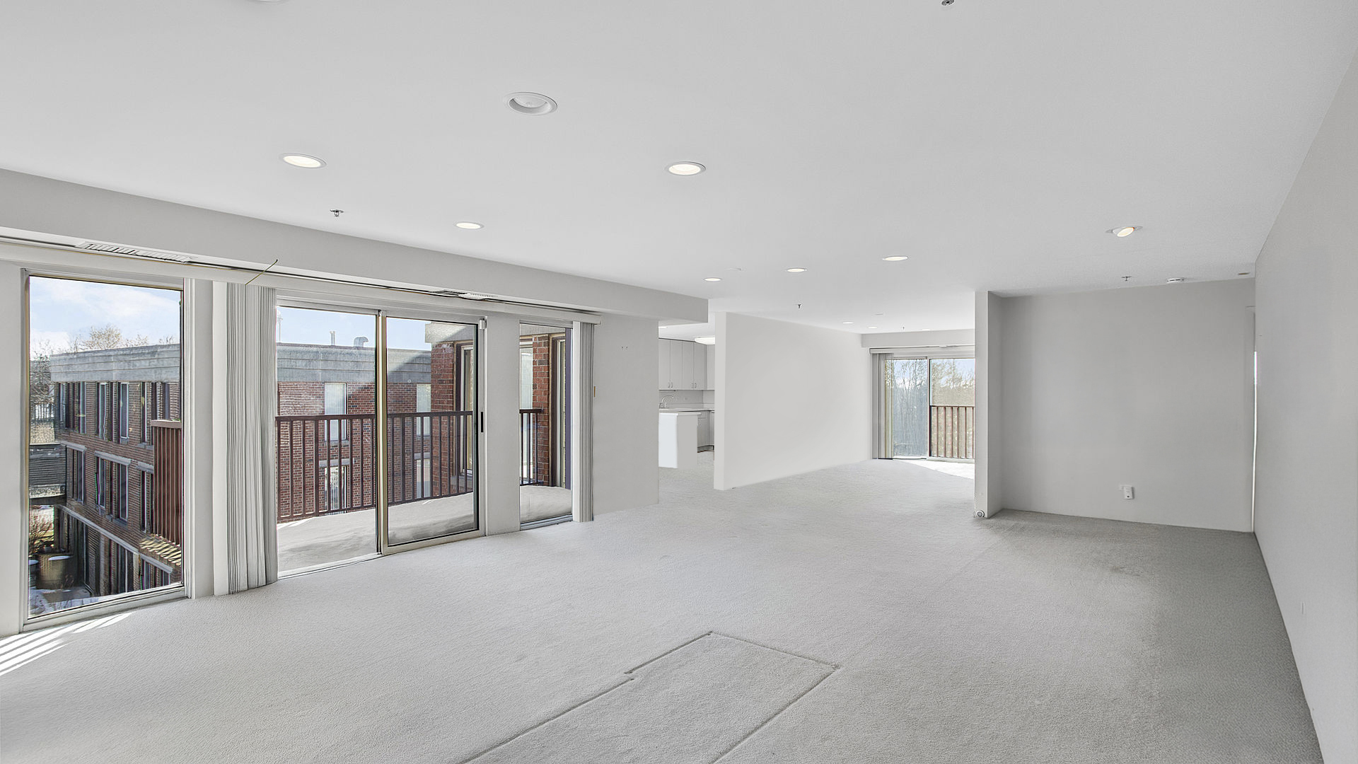 431 Kelburn Road, Unit 313 Deerfield, IL 60015 - Photo 2 of 19