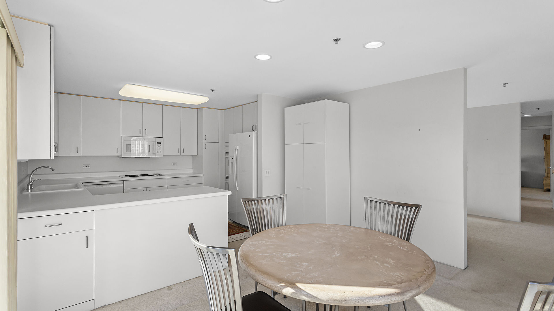 431 Kelburn Road, Unit 313 Deerfield, IL 60015 - Photo 6 of 19