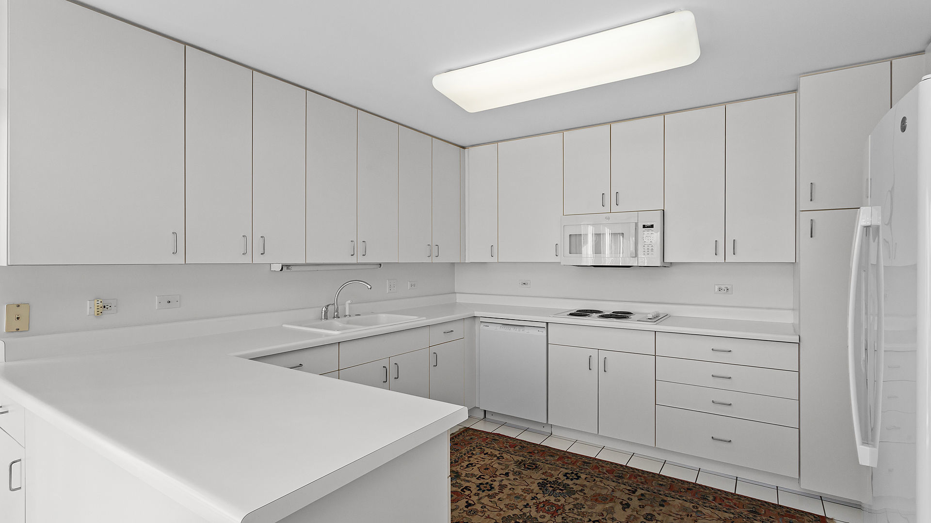 431 Kelburn Road, Unit 313 Deerfield, IL 60015 - Photo 10 of 19