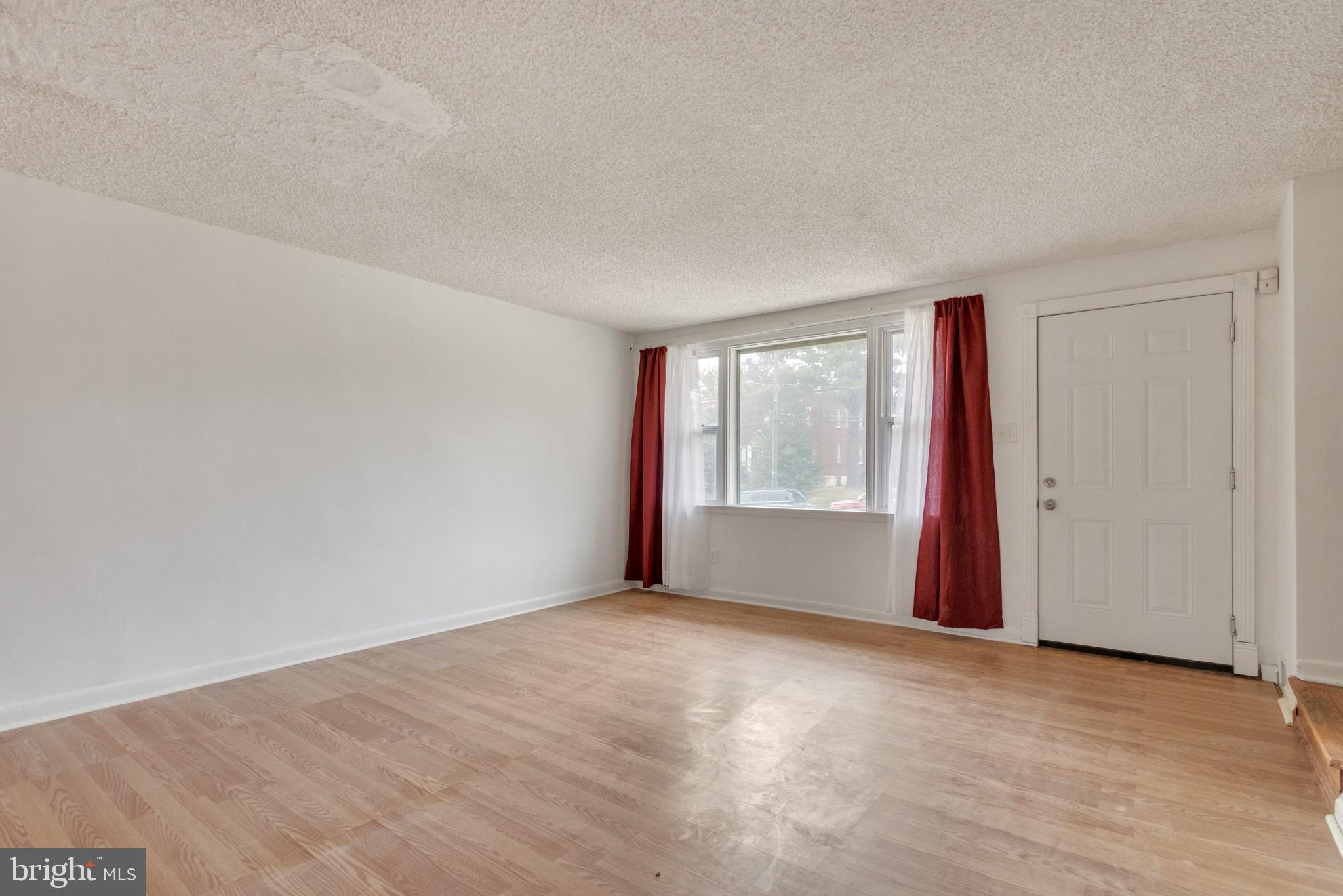 1331 Elson Road Brookhaven, PA 19015 - Photo 3 of 31