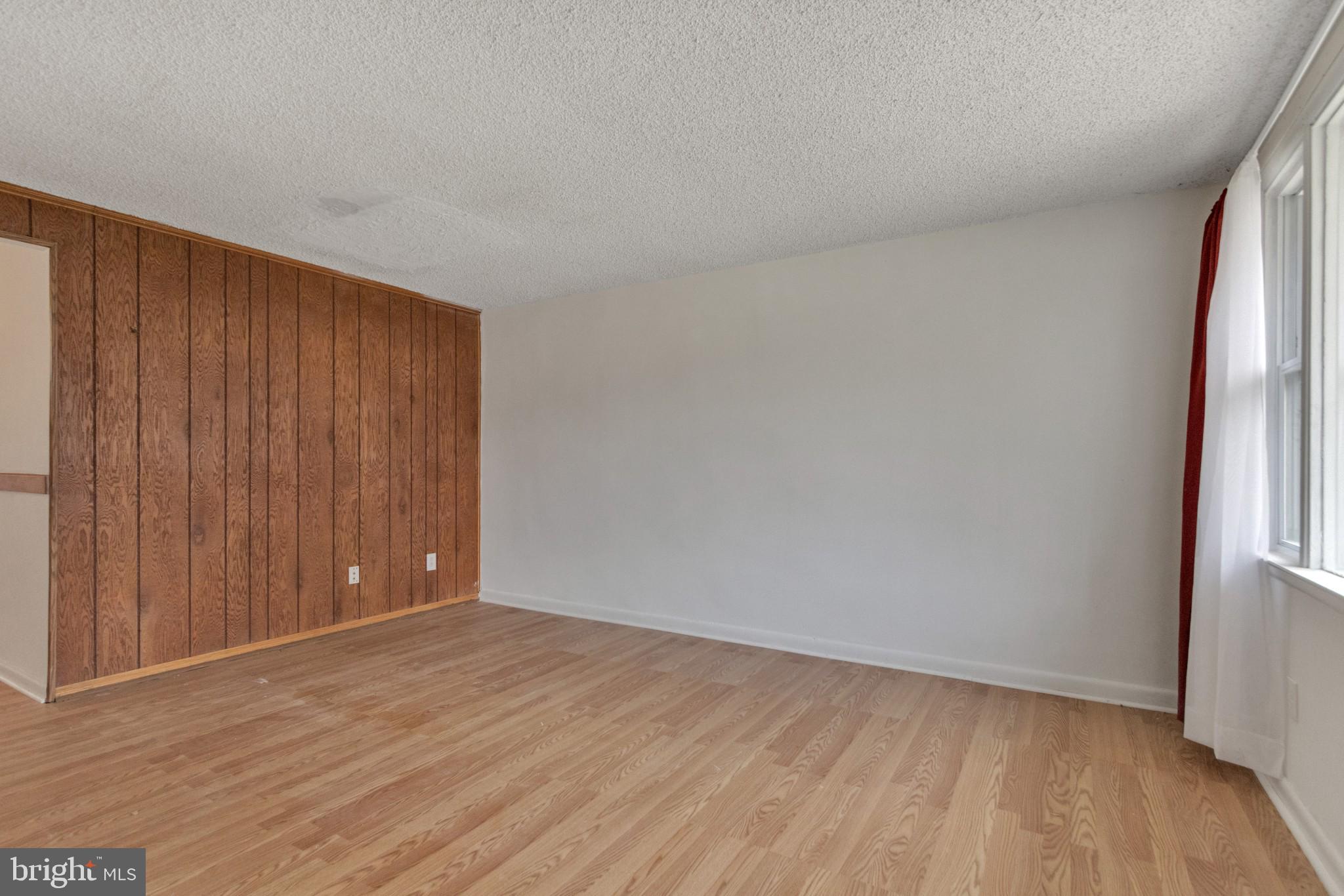 1331 Elson Road Brookhaven, PA 19015 - Photo 5 of 31