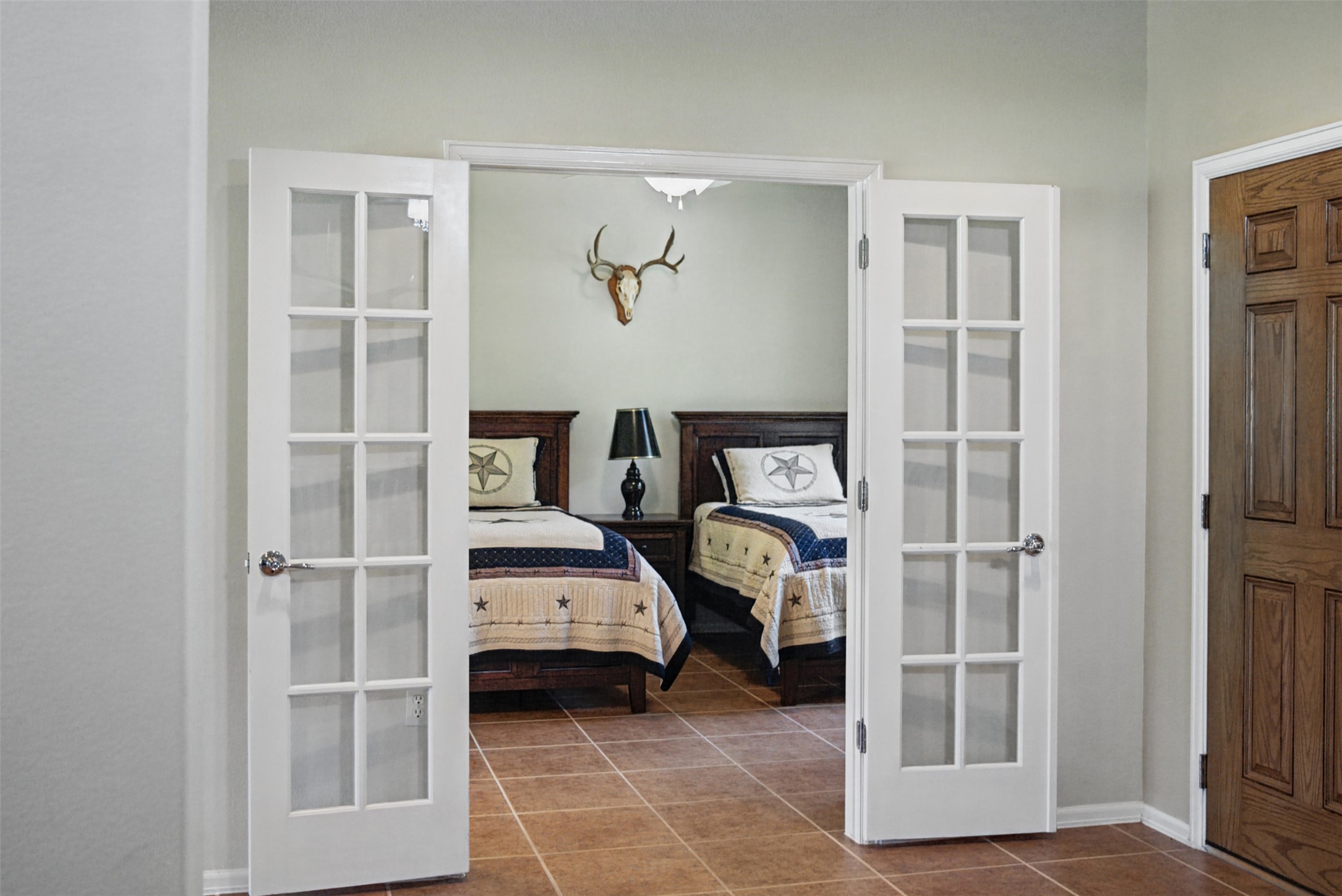 206 Mustang Is Trail Georgetown, TX 78633 - Photo 10 of 40