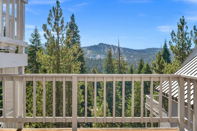 $679,000 | 63215 Huntington Vista Road, Unit 80, Mono Hot Springs, CA 93642