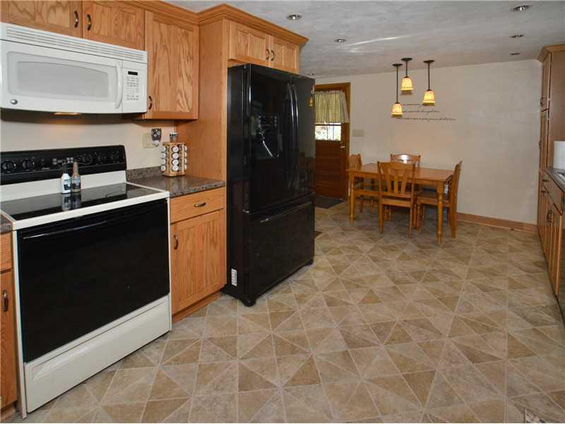 1060 North Whitmore Road North Huntingdon, PA 15642 - Photo 4 of 17 Kitchen.