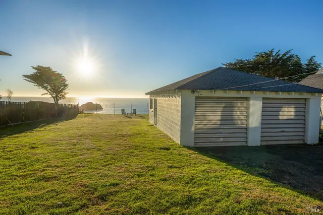 $979,000 | 5760 Highway 1, Elk, CA 95432