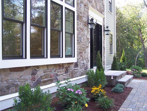 56 Van Norden Road Reading, MA 01867 - Photo 3 of 19 Gallery Image 3