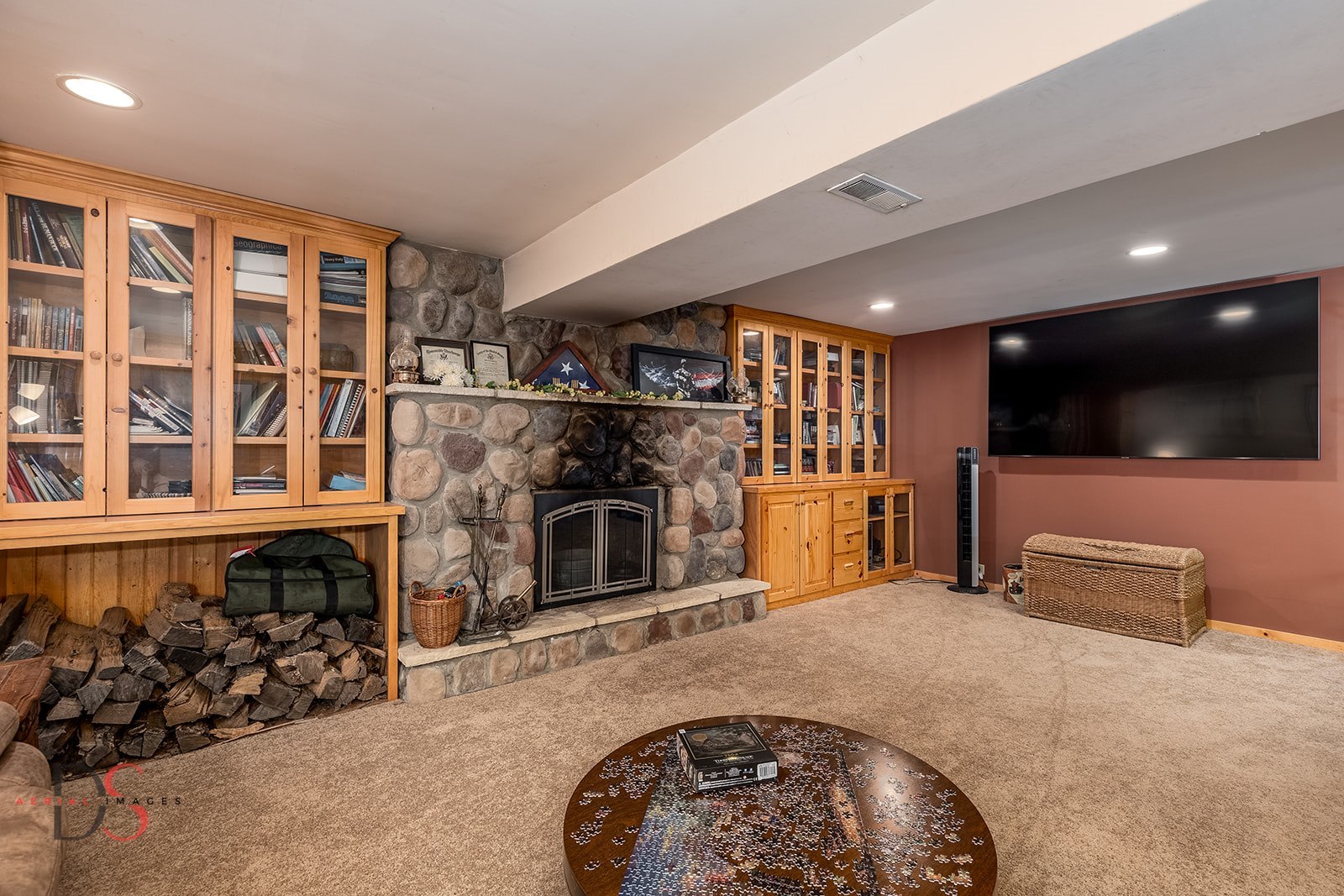 7920 Old Stage Road Morris, IL 60450 - Photo 26 of 43 a view of a livingroom with furniture and a flat screen tv