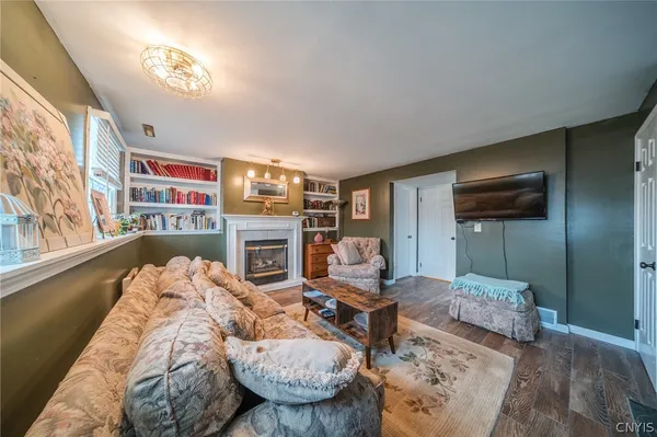 $285,000 | 129 Bent Tree Lane, Van Buren, NY 13027