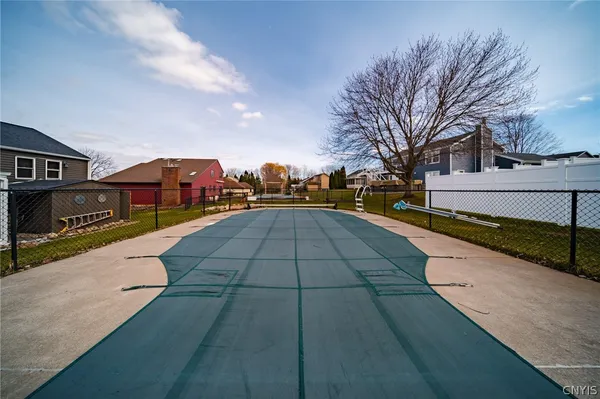 $285,000 | 129 Bent Tree Lane, Van Buren, NY 13027