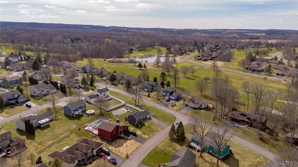 $285,000 | 129 Bent Tree Lane, Van Buren, NY 13027