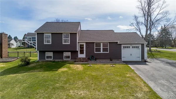 $285,000 | 129 Bent Tree Lane, Van Buren, NY 13027