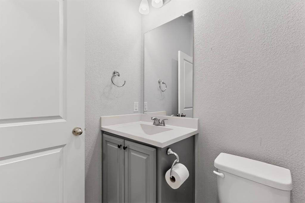 5413 Harbour Road Richardson, TX 75082 - Photo 13 of 37