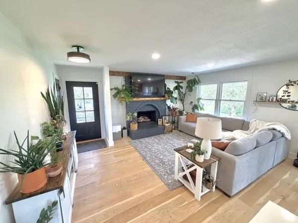 $325,000 | 1505 Northeast 70th Terrace, Kansas City, MO 64118