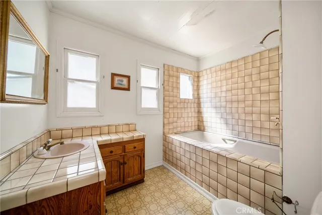 $888,000 | 208 La France Avenue, Alhambra, CA 91801