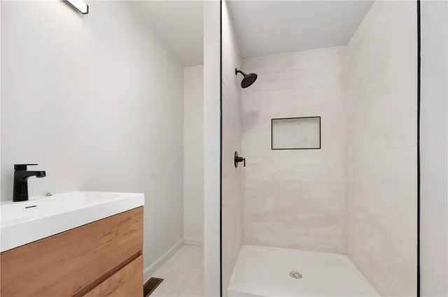 $729,900 | 119 Farm Street, Providence, RI 02908