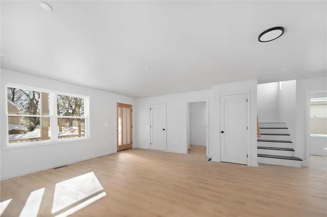 $729,900 | 119 Farm Street, Providence, RI 02908