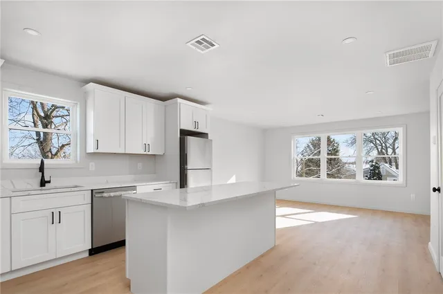 $729,900 | 119 Farm Street, Providence, RI 02908