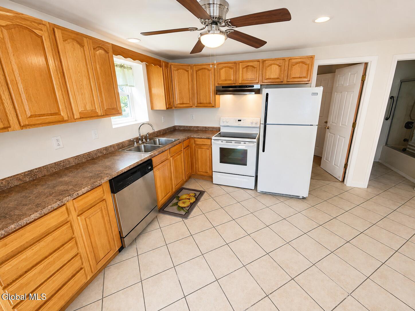 6963 Fuller Station Road Guilderland, NY 12303 - Photo 4 of 13 17943425-E3C9-4909-9A25-4BDE445ADC19