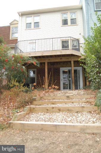 11706 Putting Green Court Reston, VA 20191 - Photo 5 of 20 Exterior (Rear)