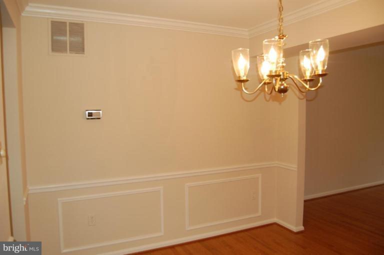 11706 Putting Green Court Reston, VA 20191 - Photo 9 of 20 Dining Room
