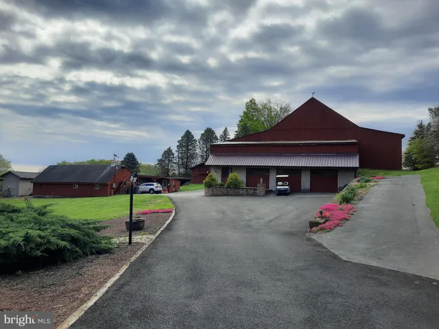 $2,400,000 | 408 Kintner Road, Kintnersville, PA 18930