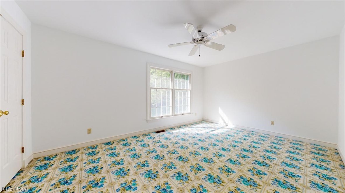 15404 Russell Road Chagrin Falls, OH 44022 - Photo 26 of 33 Gallery Image 26
