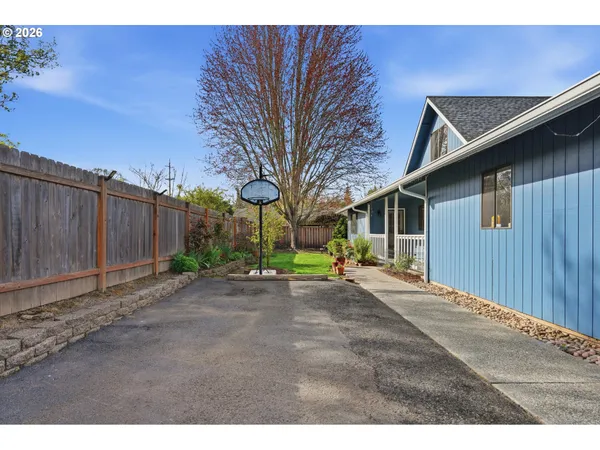 $499,950 | 6811 Southwest 170th Avenue, Beaverton, OR 97007
