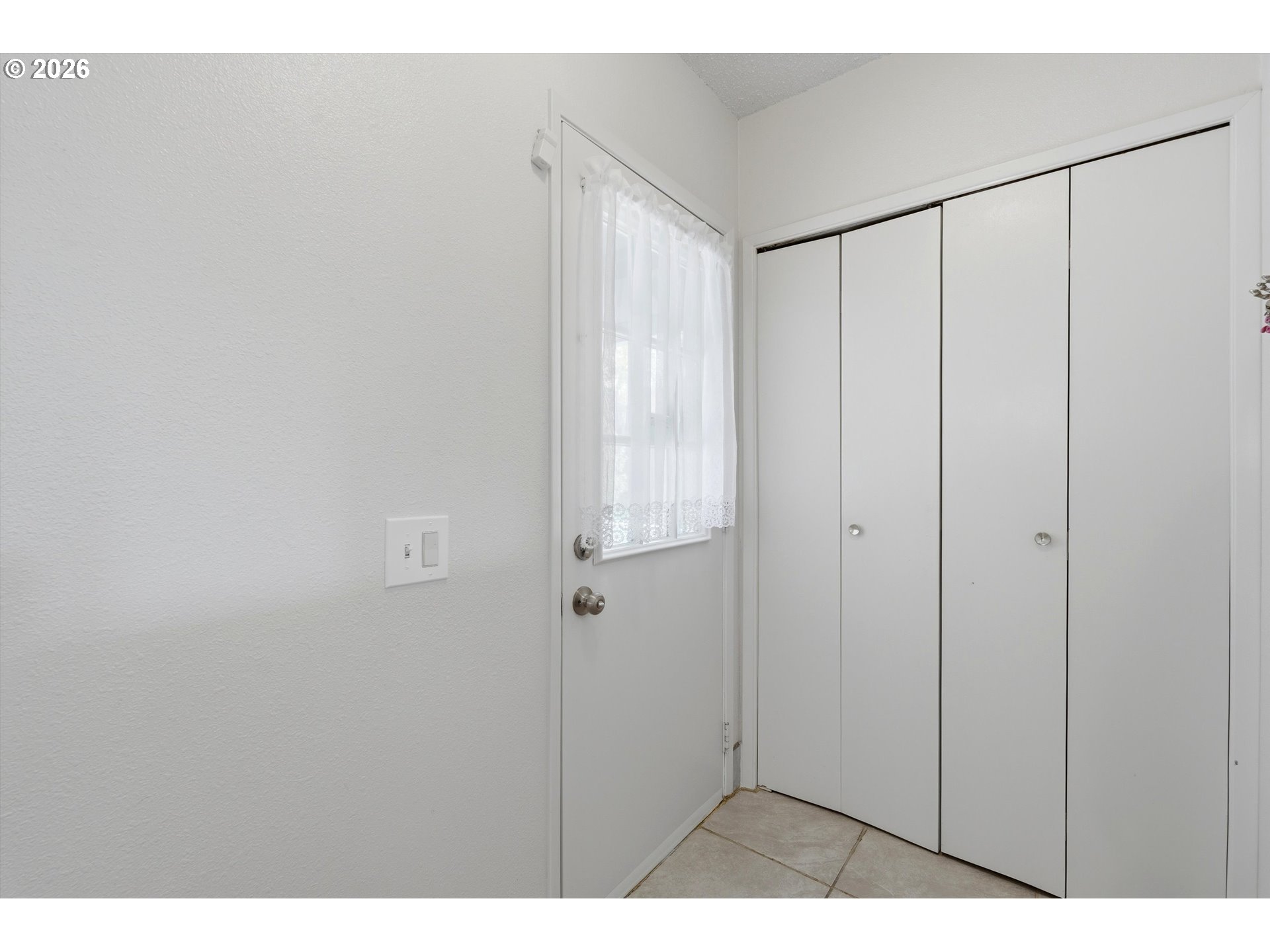 6811 Southwest 170th Avenue Beaverton, OR 97007 - Photo 6 of 29