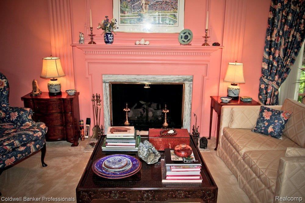 1320 Covington Road Bloomfield Hills, MI 48301 - Photo 6 of 25 IMG_8403.jpg