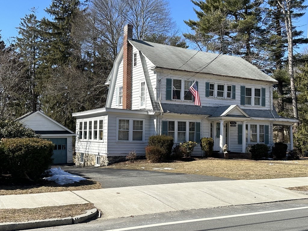 873 Chestnut Street Newton, MA 02468 - Photo 1 of 7 front view of a house