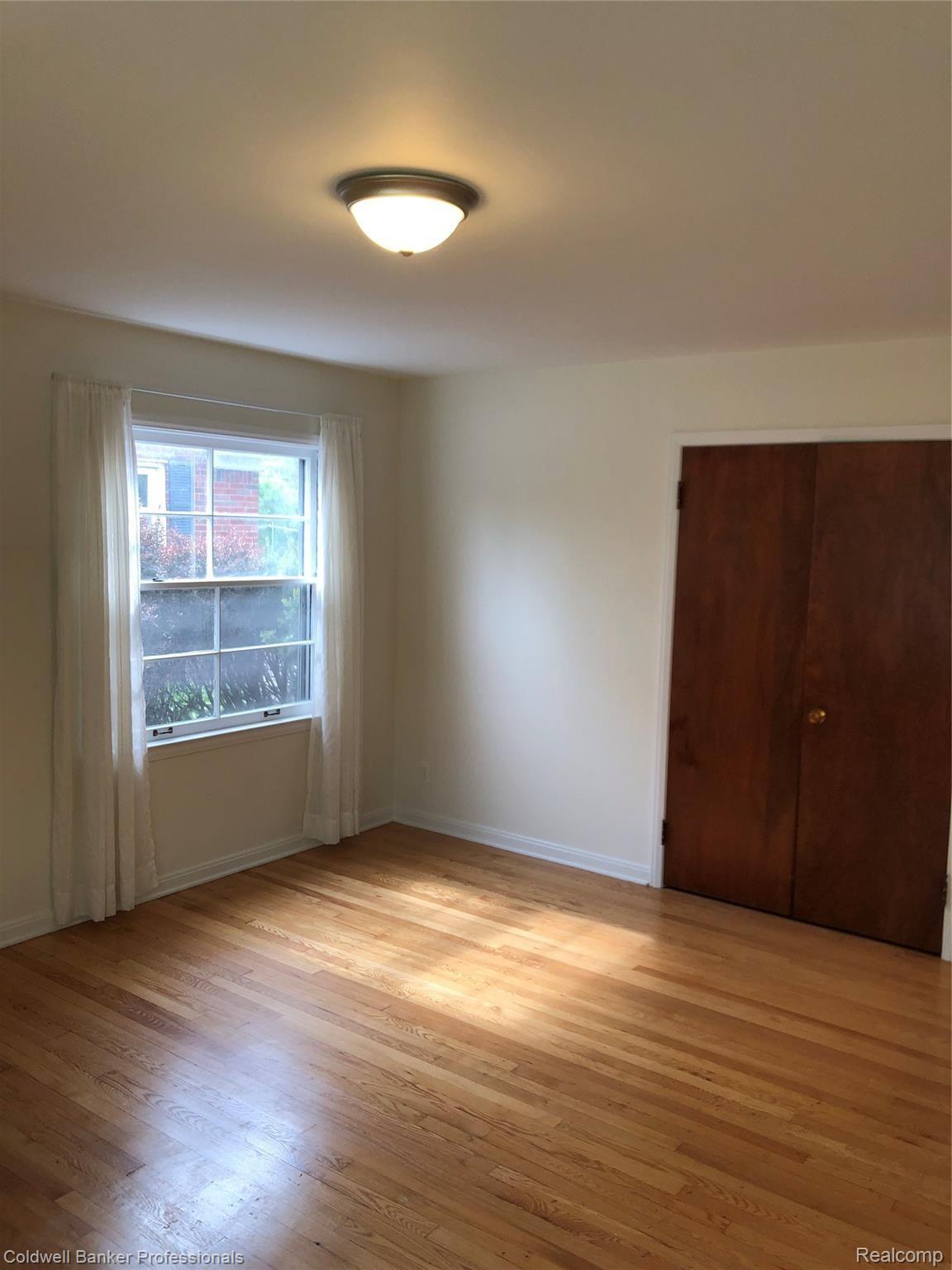 1141 South Renaud Road Grosse Pointe, MI 48236 - Photo 19 of 52 IMG_3464.jpg