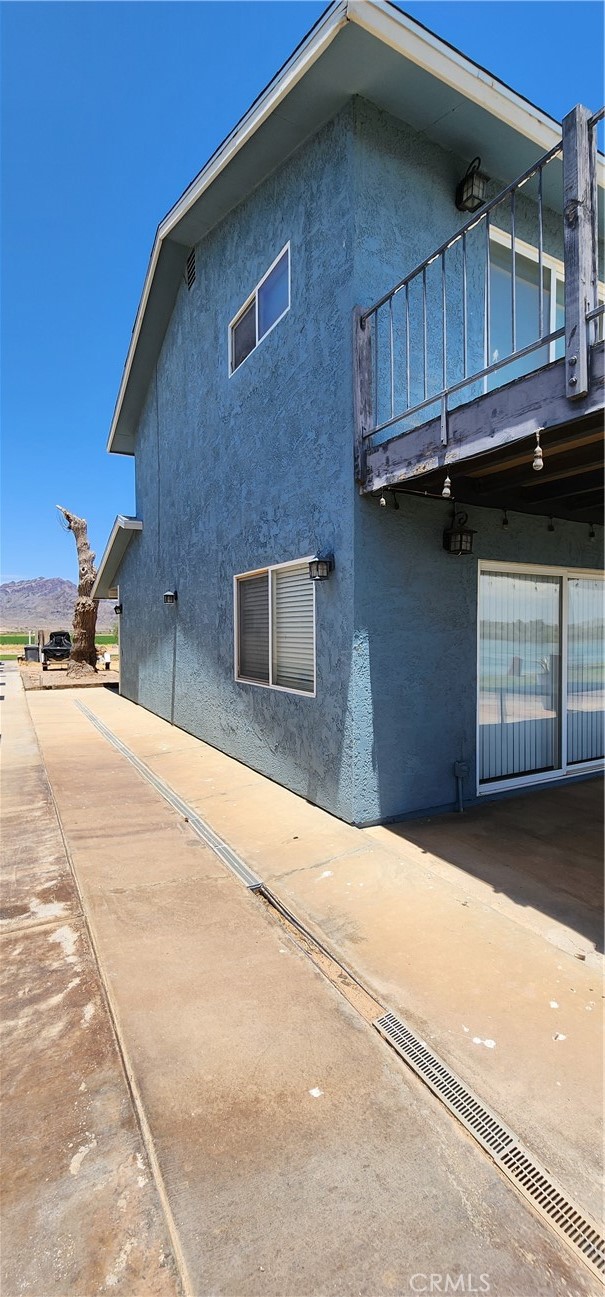 10 Rio Loco Blythe, CA 92225 - Photo 11 of 36 Side view of the house facing toward the road