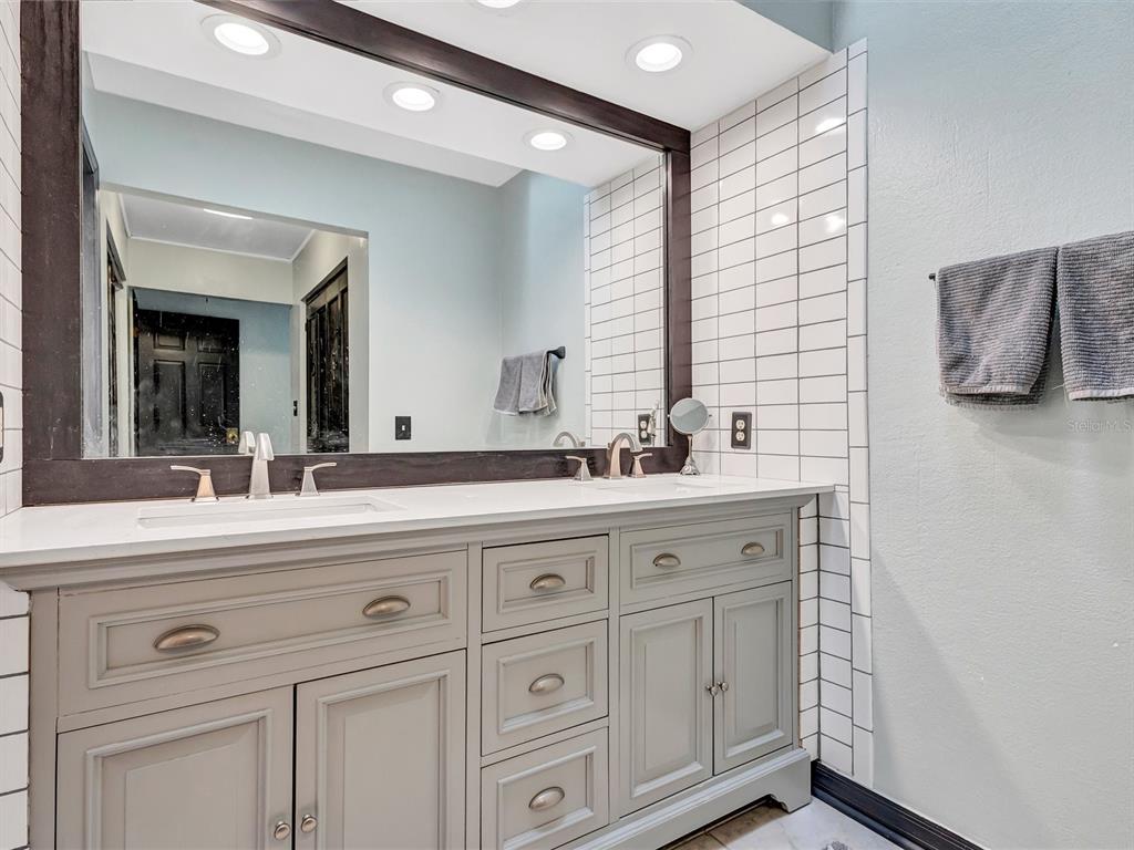 7581 Cumberland Road, Unit 7 Seminole, FL 33777 - Photo 38 of 68