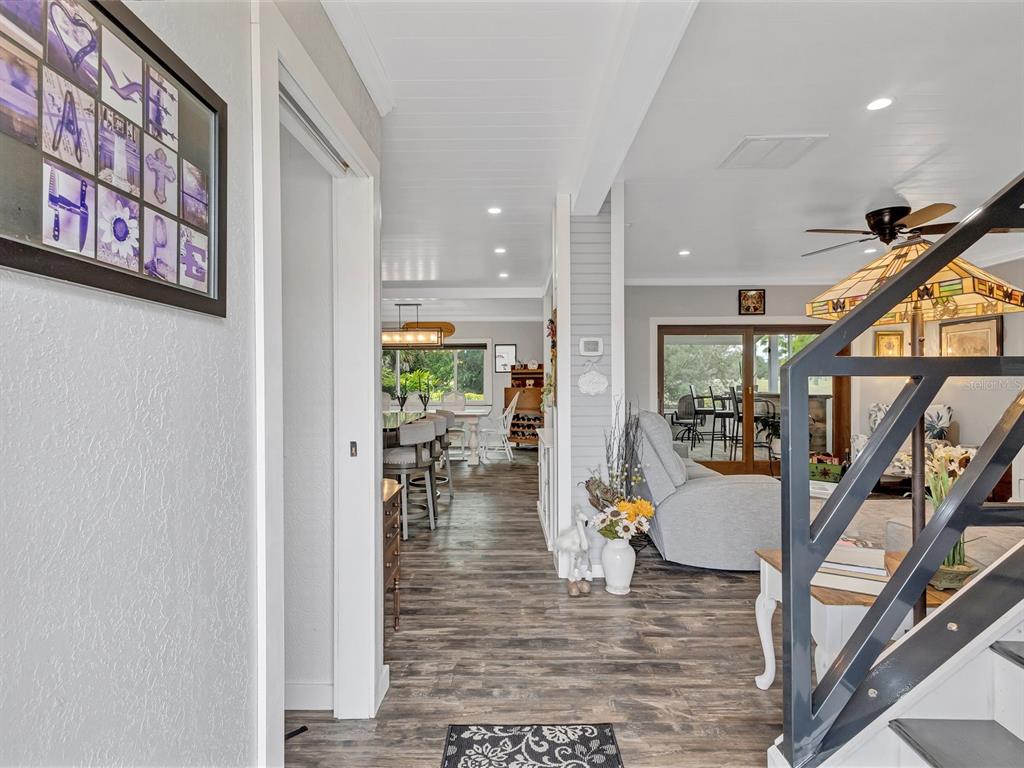 7581 Cumberland Road, Unit 7 Seminole, FL 33777 - Photo 4 of 68
