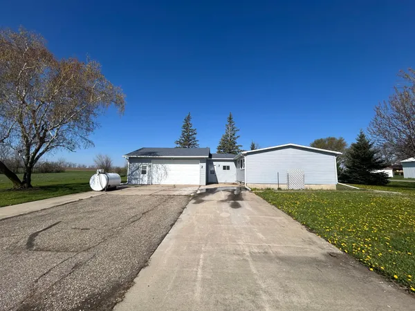 $115,000 | 200 Prairie Avenue, Darfur, MN 56022