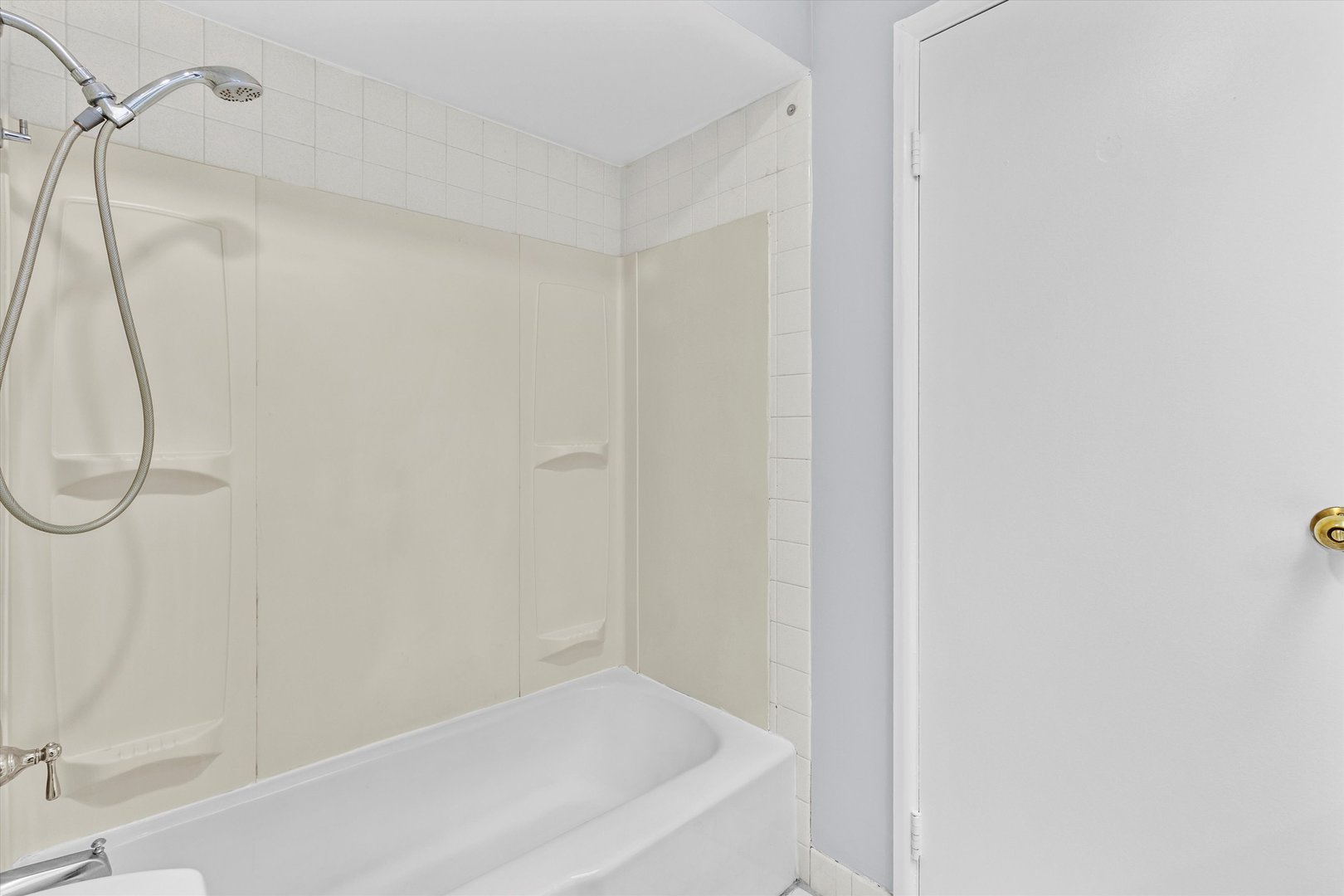 3026 Roberts Drive, Unit 7 Woodridge, IL 60517 - Photo 10 of 20