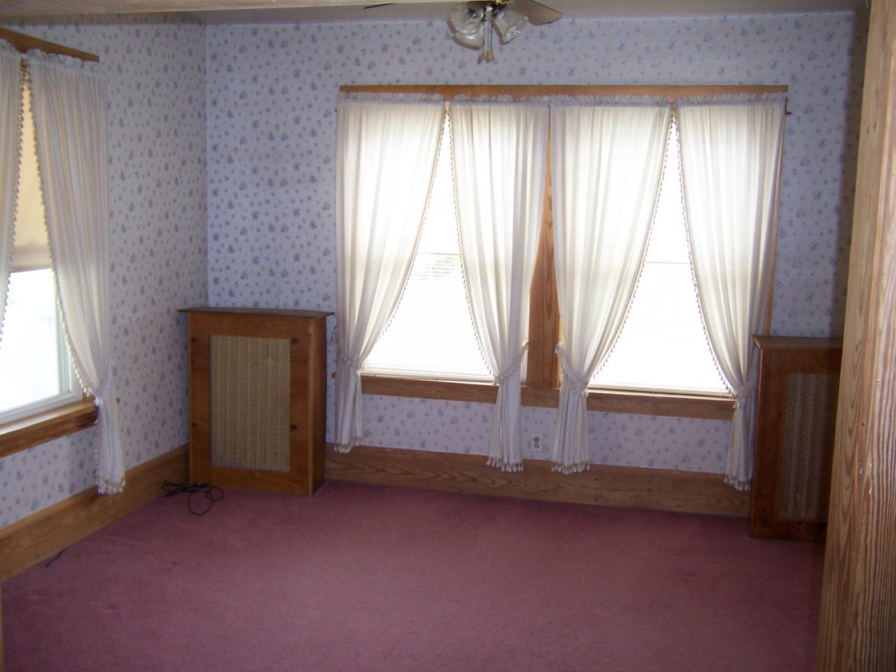93 Bay State Road Pittsfield, MA 01201 - Photo 16 of 17 living room - 2