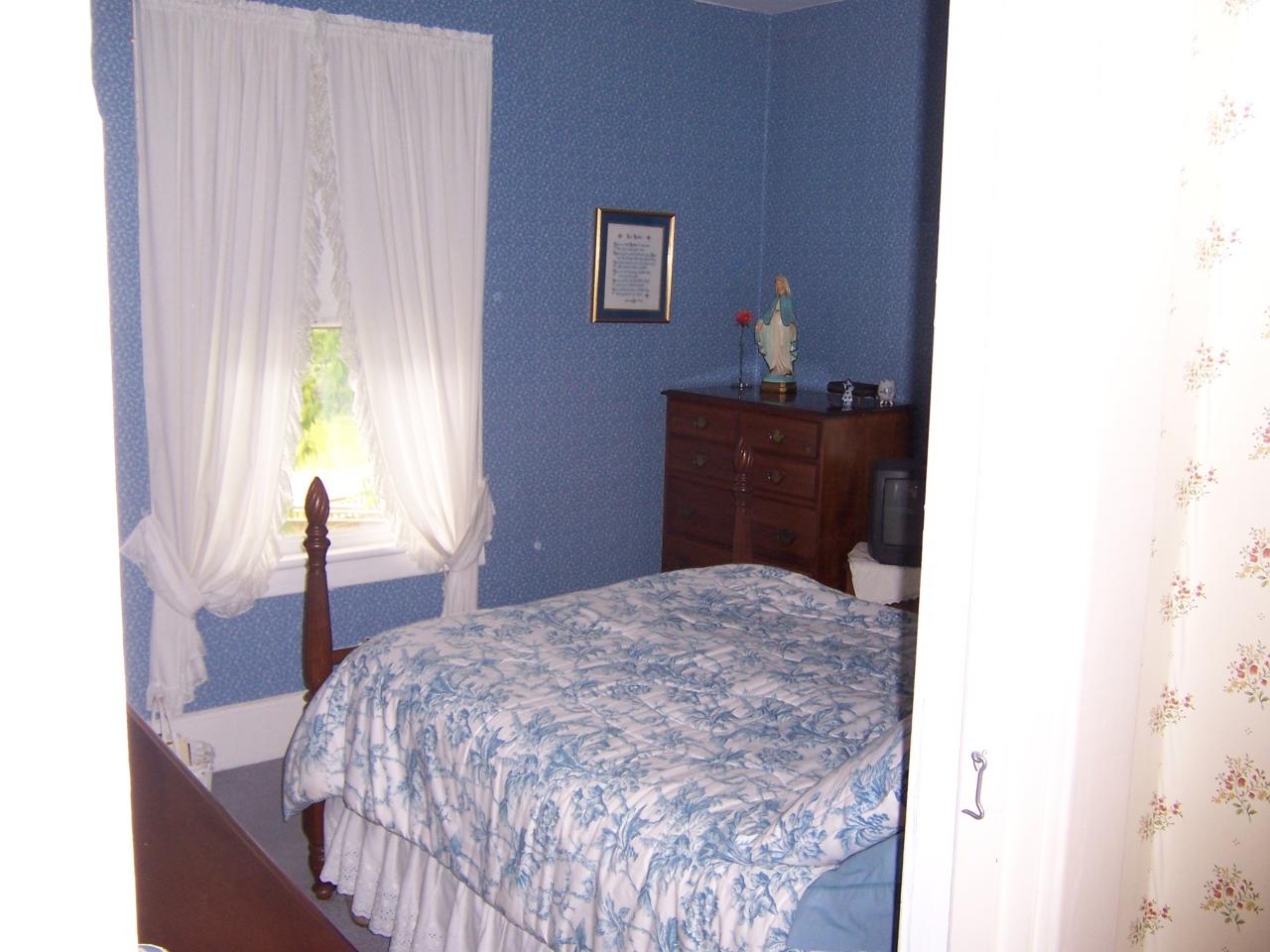 93 Bay State Road Pittsfield, MA 01201 - Photo 9 of 17 bedroom - 1