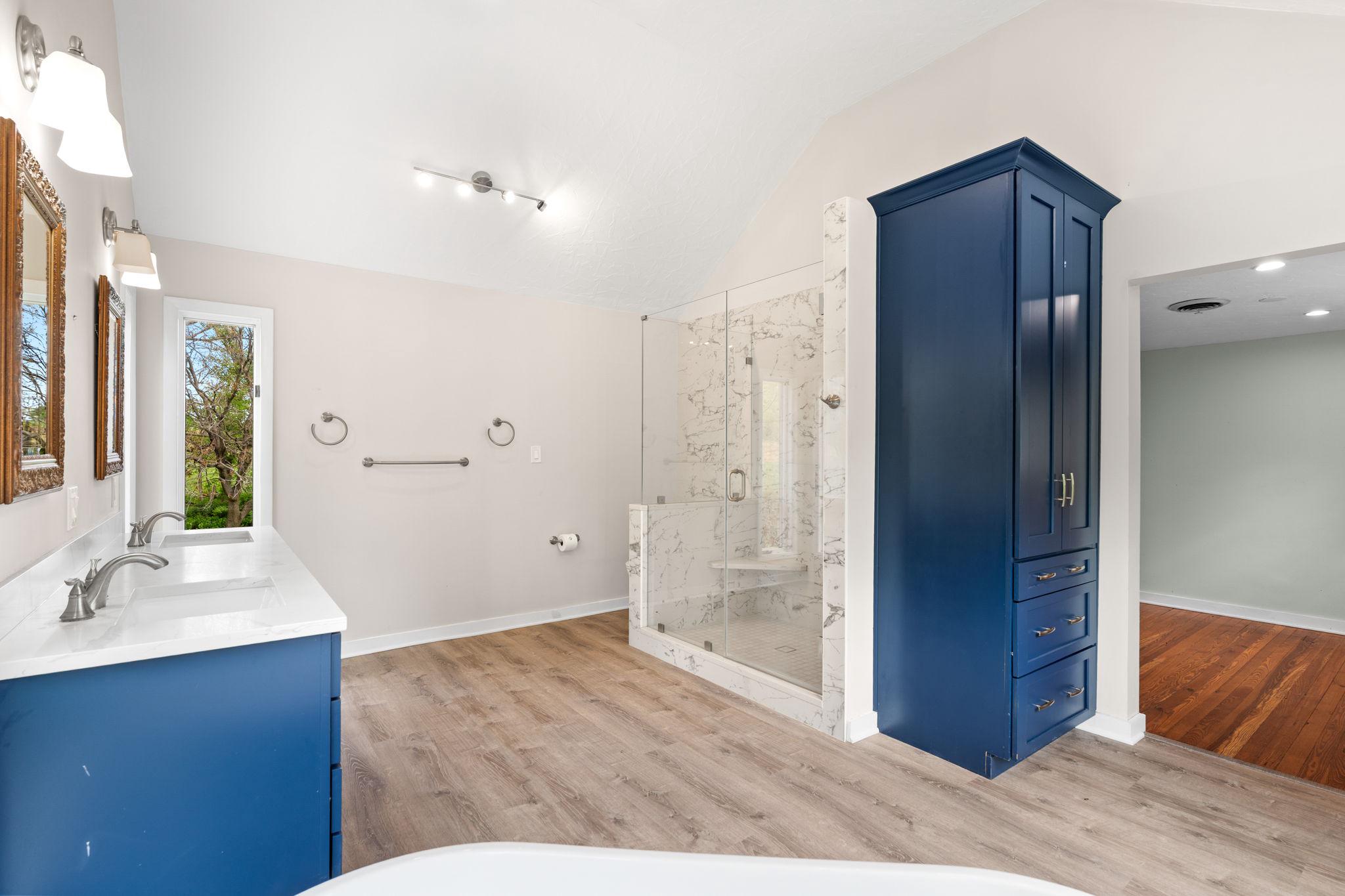 5002 Burkittsville Road Jefferson, MD 21755 - Photo 33 of 40 Elegant owner's bathroom with modern finishes.