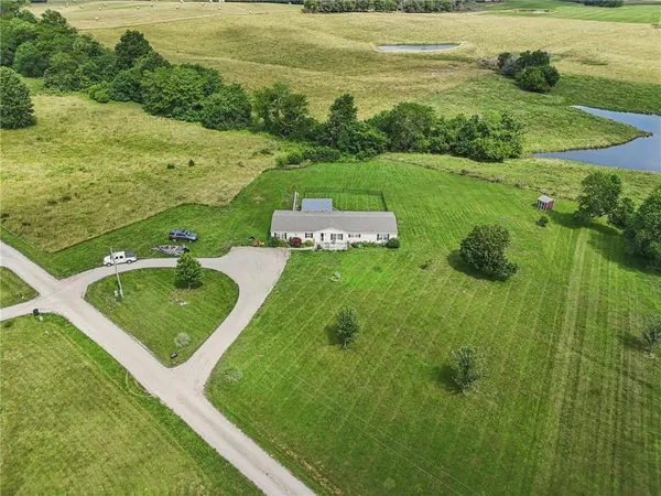 $342,000 | 507 Northwest 165th Road, Centerview, MO 64019