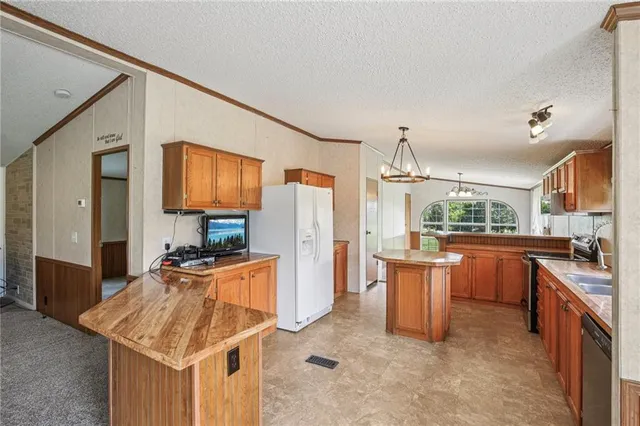 $342,000 | 507 Northwest 165th Road, Centerview, MO 64019